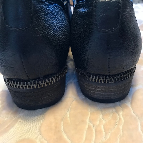 Glazed Leather  w/ Bronze Zipper Trim-Size 7 - Picture 9 of 10